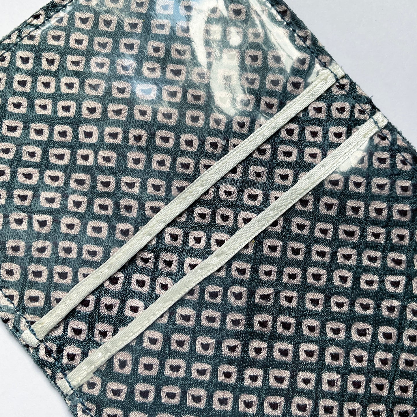 Leather Cardholder: Circle 03