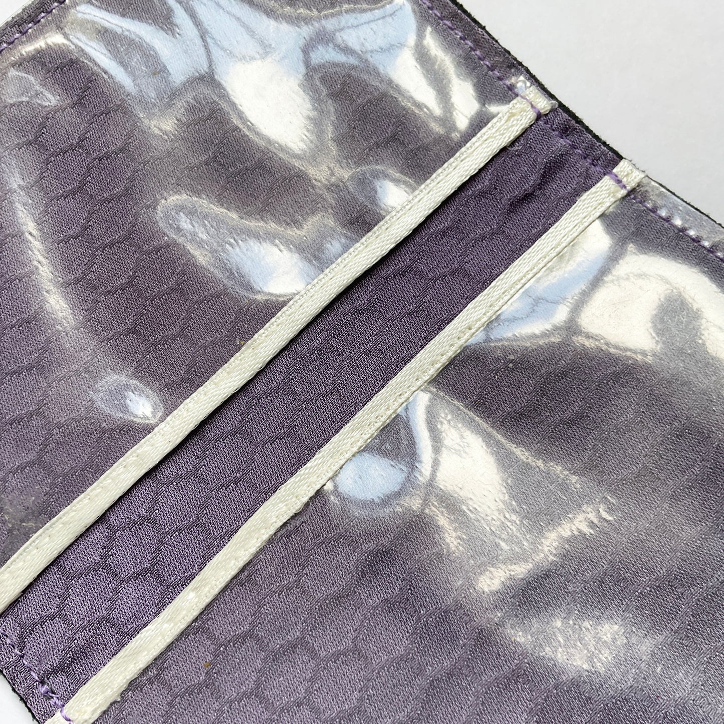 Leather Cardholder: Circle Heart 01