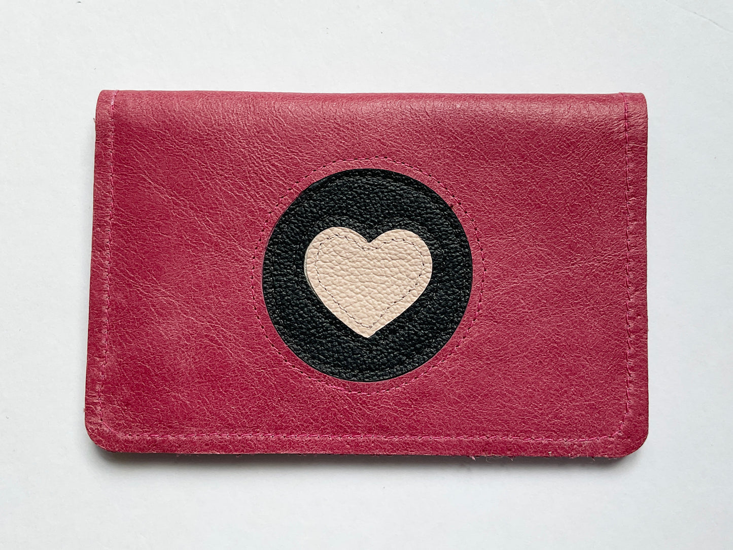 Leather Cardholder: Circle Heart 09
