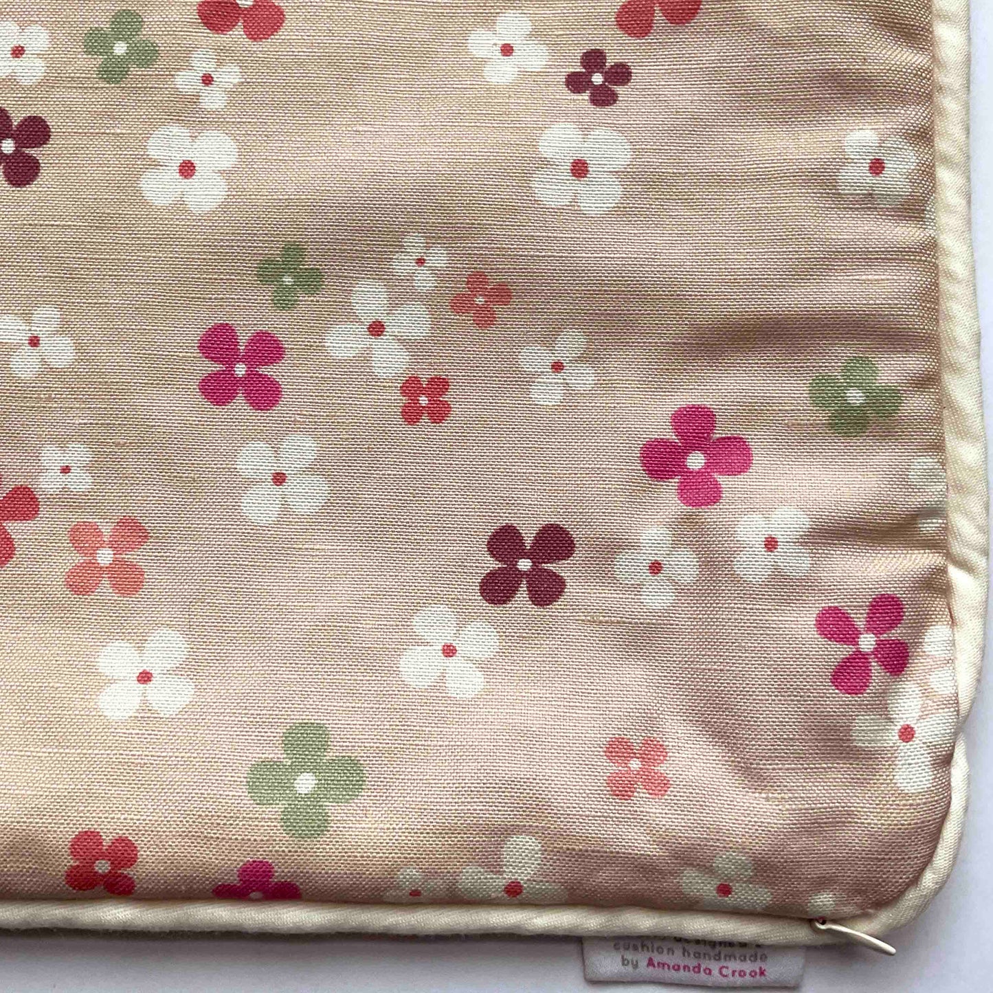 Linen-Cotton Cushion Cover: Daisy • Elsa (Small)