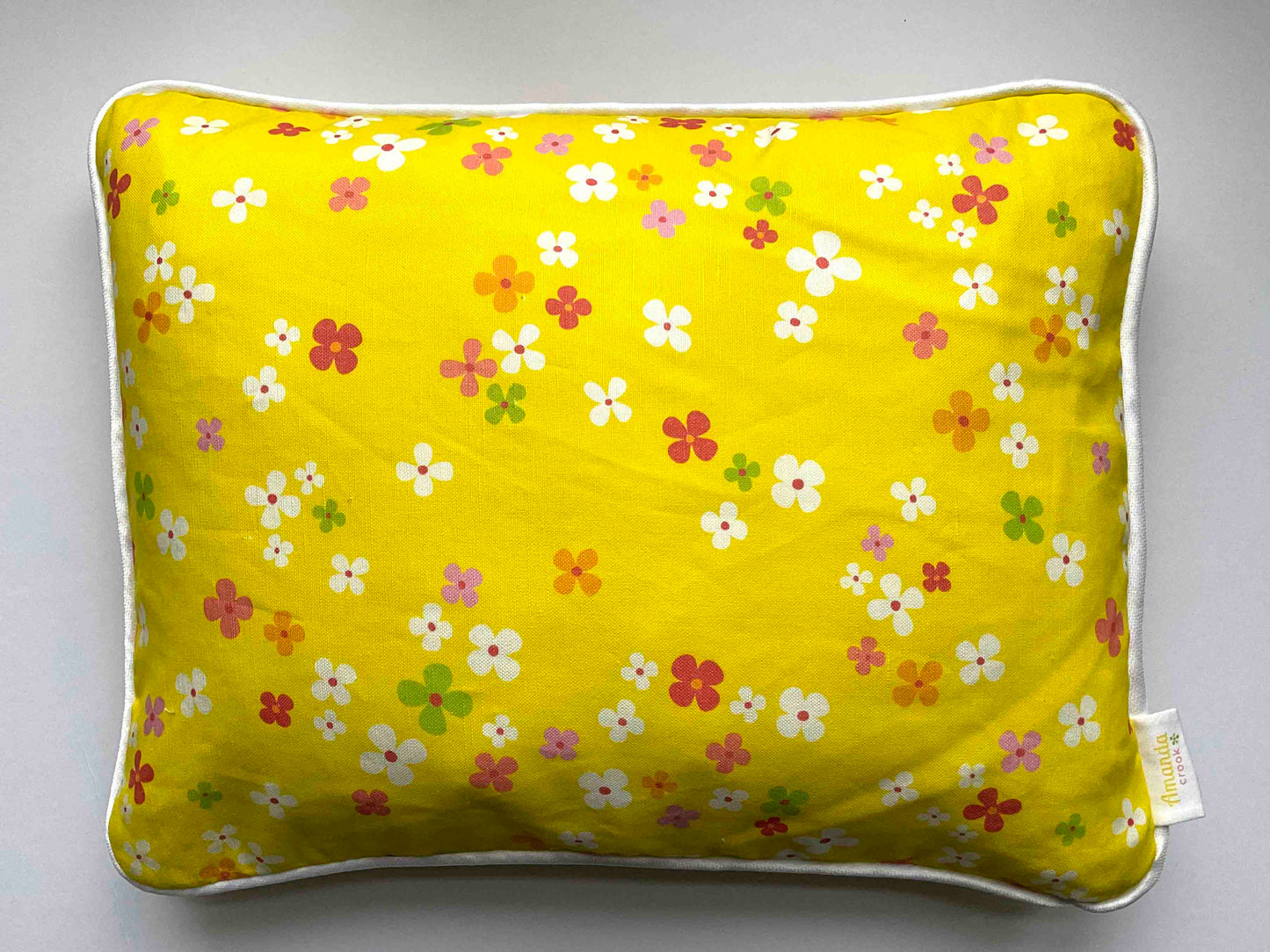 Linen-Cotton Cushion Cover: Daisy • Hero (Small)