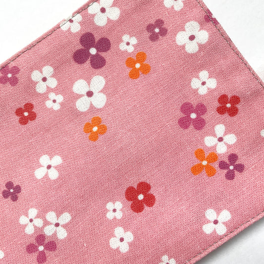 Needlebook: Daisy • Maria