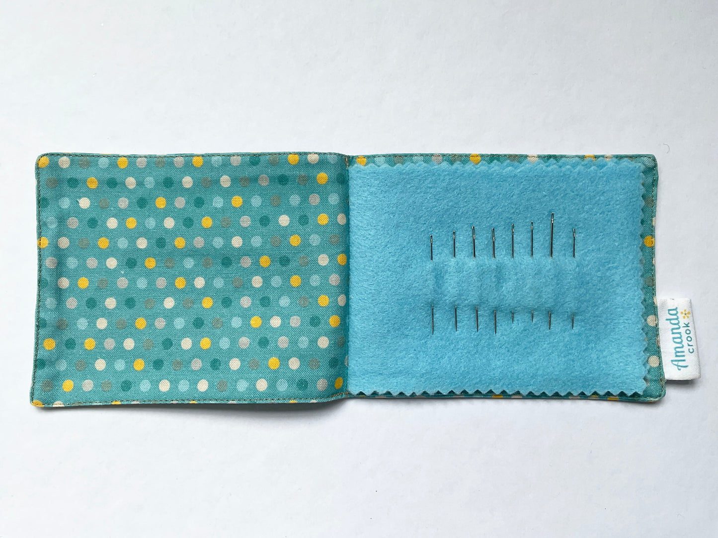 Needlebook: Dot • Blanche (Blue)