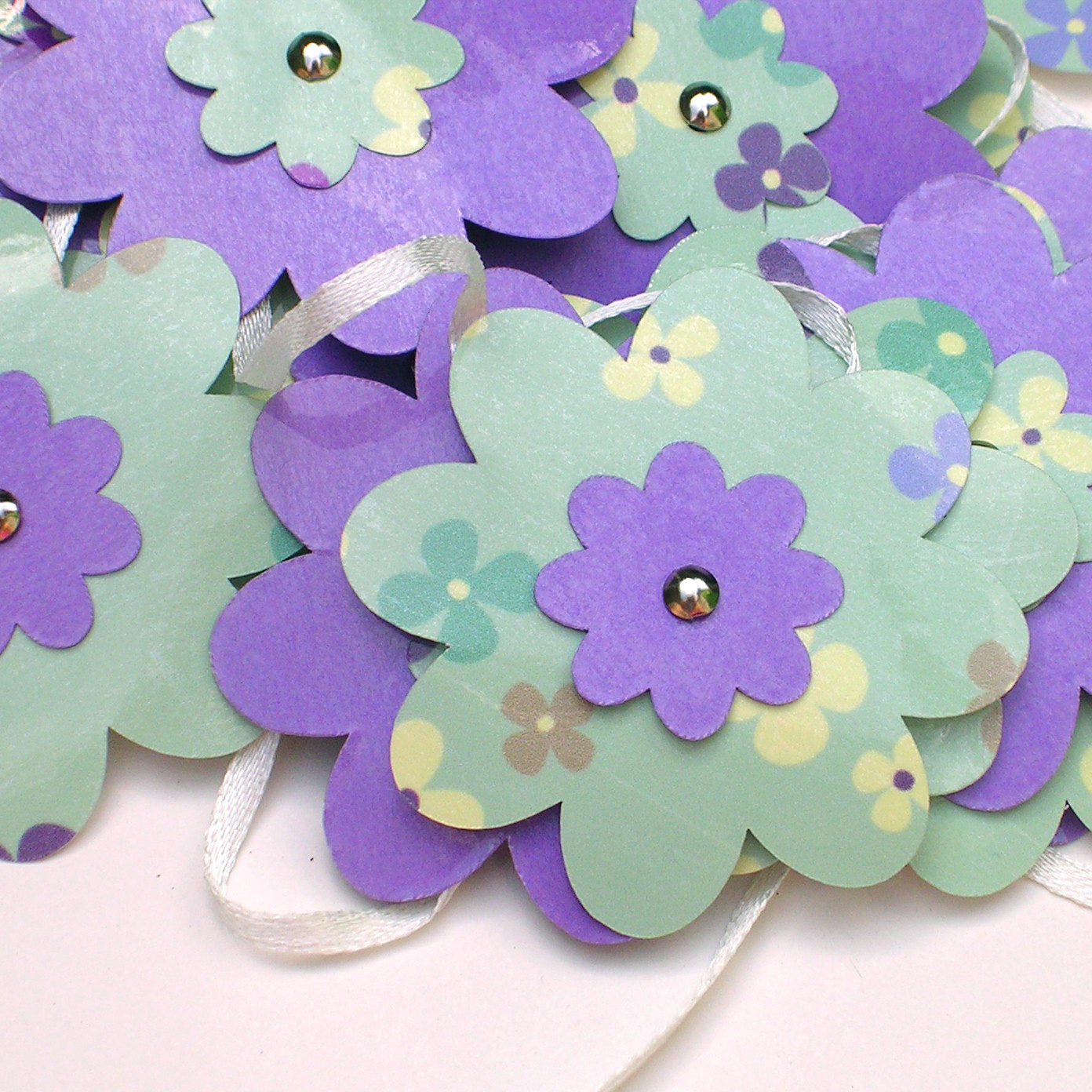 Garland: Small Flower: Daisy • Cordelia