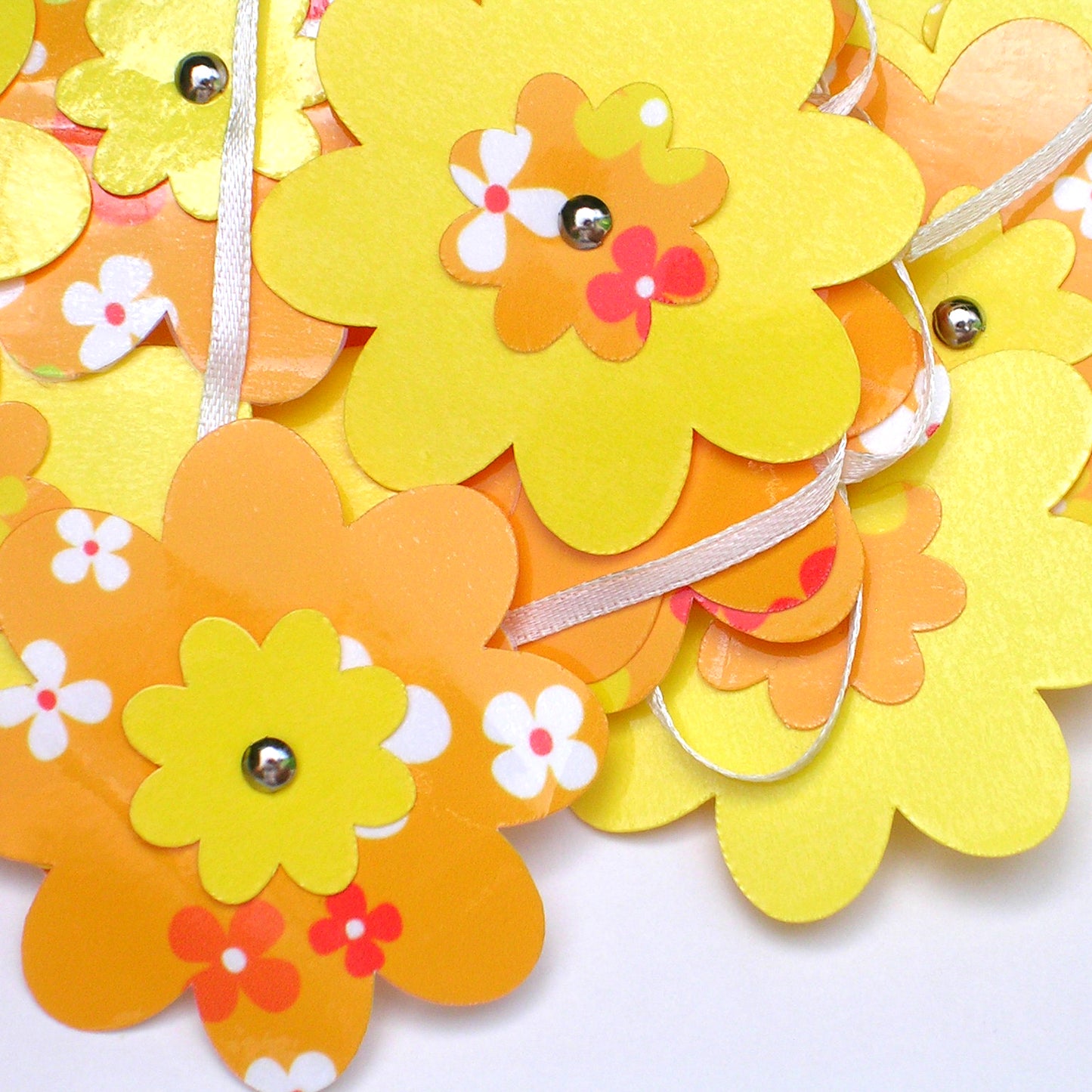 Garland: Small Flower: Daisy • Octavia